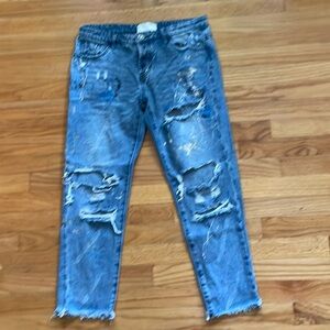 One Teaspoon  Boyfriend  crop‎ Jeans Paint Splatter and Rips 27